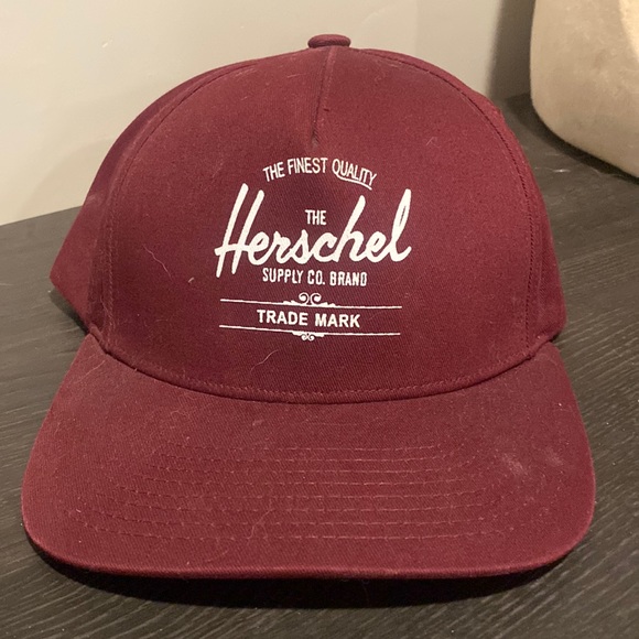Herschel snap back - Picture 1 of 2